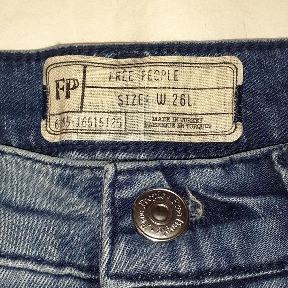 NEW Free People Busted Knee Skinny Jeans 26 - Picture 7 of 9